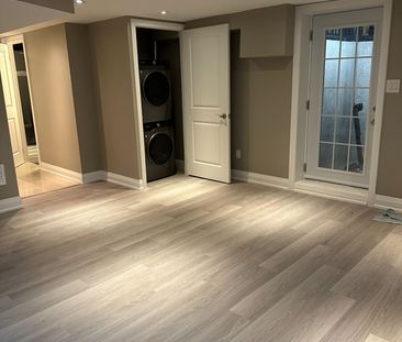 For Lease - 10 Suburban Drive, Mississauga, Ontario - Photo 2