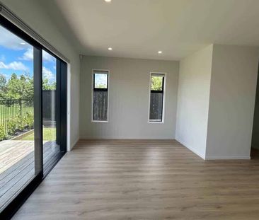Brand new town house in the heart of Pukekohe - Photo 1