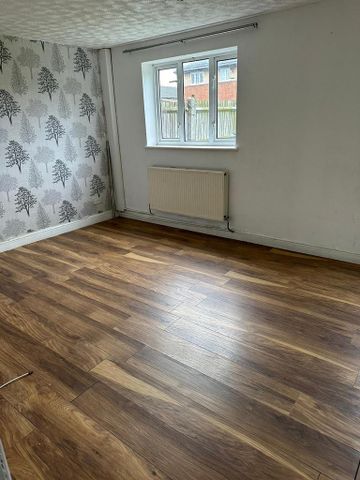 3 bedroom terraced house to rent - Photo 4