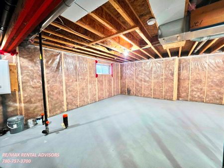 STUNNING 3 BED, 2.5 BATH SF HOME W/A BONUS ROOM & A DBL ATTACHED GARAGE IN THE COMMUNITY OF HARVEST RIDGE - Photo 5