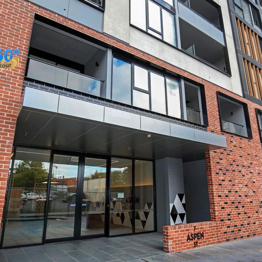 Chic Living in a Prime Location - Photo 1