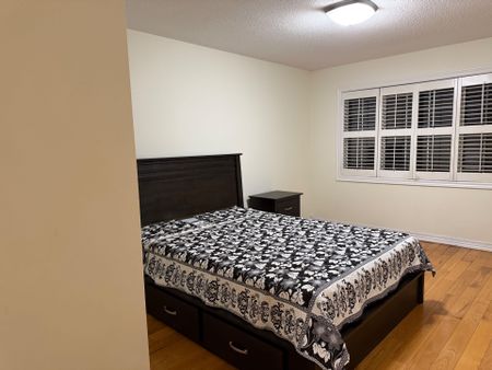 For Lease - 4 Plateau Drive, Brampton, Ontario - Photo 2