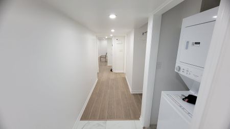 For Lease - 48 phoenix blvd Phoenix Boulevard, Barrie, Ontario - Photo 5