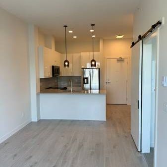 Condo For Rent - Brand New - Photo 4