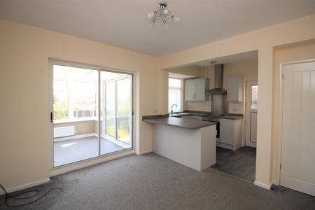 3 bed detached house to rent in Dovedale Road, Rotherham, S65 - Photo 4