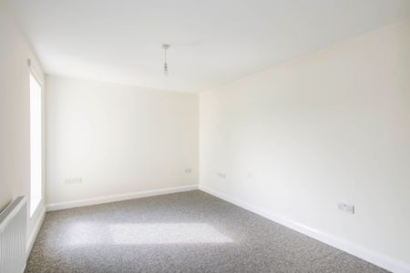 2 bedroom apartment to rent Ashley Road, Poole, Dorset, BH14 - Photo 3