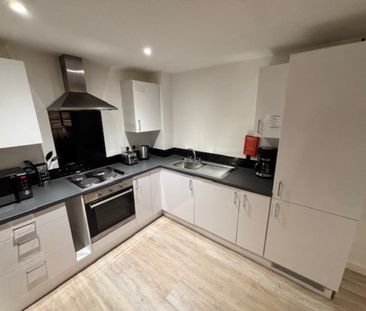 Cross Street , - Photo 5