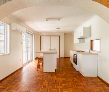 Three Bedroom Home With Water Views! - Photo 5