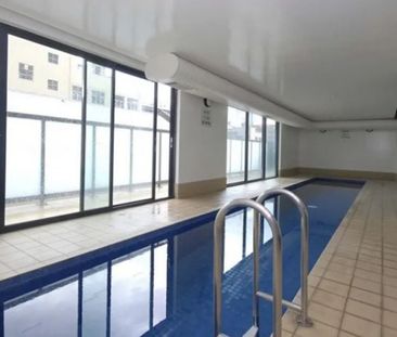 Stylish inner-city apartment over two levels! - Photo 2