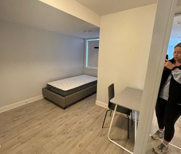 105 Amaya, Ottawa, ON K2A 3X7 - Photo 3