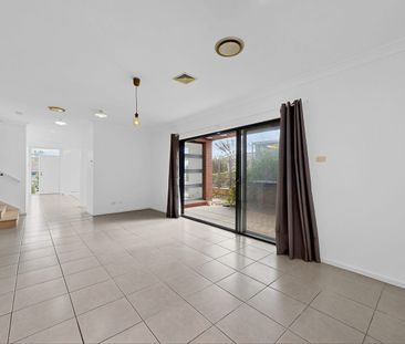 MODERN FAMILY LIVING IN A QUIET BEAUMONT HILLS LOCATION - Photo 1