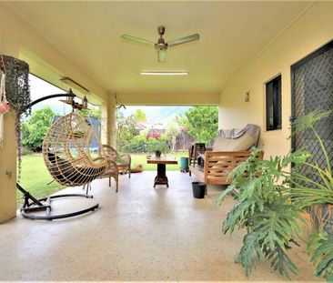 Modern 4‑Bedroom Home with Full Air‑Conditioning & Spacious Patio - Photo 3