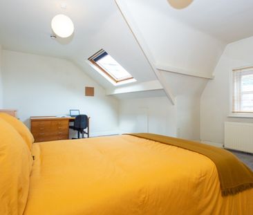 22 Manor Terrace, Headingley, Leeds, LS6 1BU - Photo 3