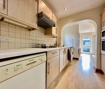 3 bedroom detached house to rent - Photo 3