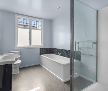 Renovated Family Home in Merivale - Photo 3