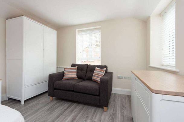 Russell Court, Kidlington OX5 1GJ - Photo 1