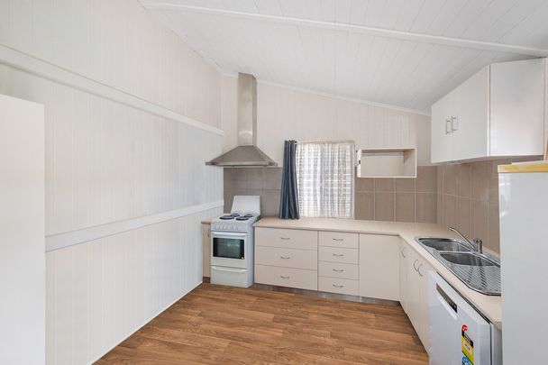 59 Toolooa Street, South Gladstone - Photo 1