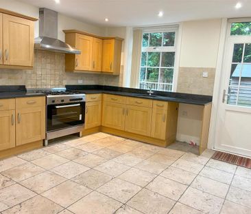 3 bedroom end of terrace house to rent - Photo 6