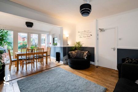 1 bedroom in a house share to rent - Photo 2