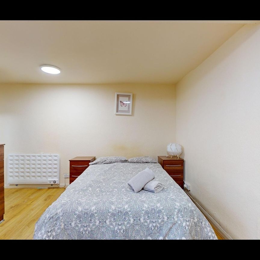 Studio Flat, High Road, NW10 - Photo 1