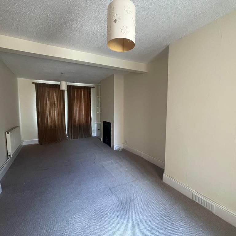 2 bedroom property to rent - Photo 1