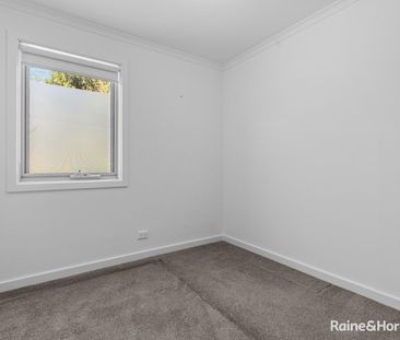 Stylish Townhouse In This Sought After Location!! - Photo 6