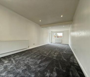 3 bedroom link detached house to rent - Photo 5