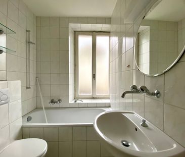 Grosszügige 3-Zimmerwohnung ca. 85m2 mit grossem Balkon - Photo 4