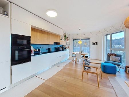 Superbe appartement avec loggia et vue dégagée dans un cadre paisible - Photo 5