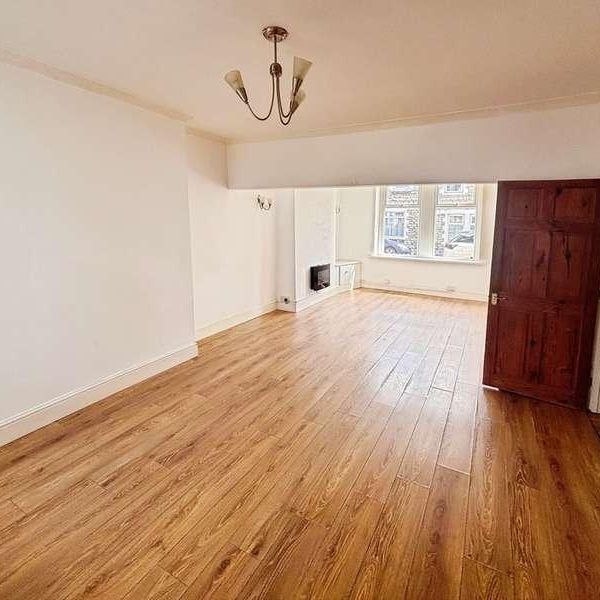 Woodlands, Hayes Point, Sully, CF64 - Photo 1