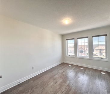For Lease - 43 Casely Avenue, Richmond Hill, Ontario - Photo 5