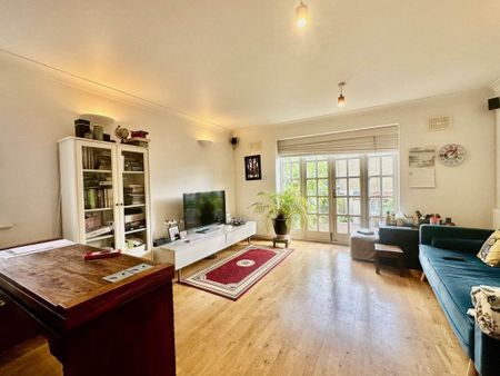 2 bedroom end of terrace house to rent - Photo 2