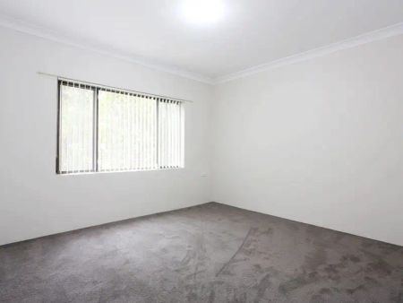 “First Floor Spacious Two Bedroom Unit” - Photo 5