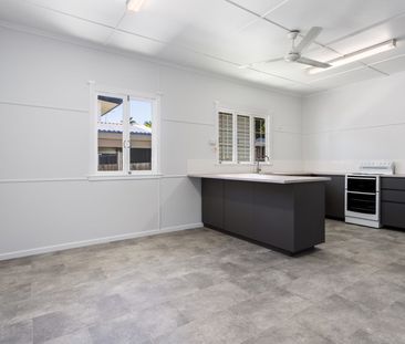 CHARMING CHARACTER COTTAGE - Photo 5