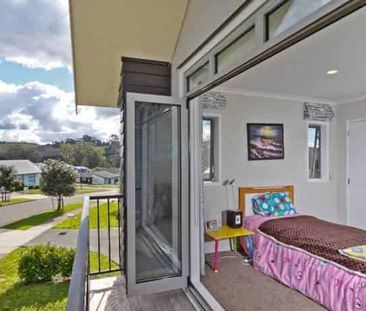 Generous size family home in Millwater - Photo 3