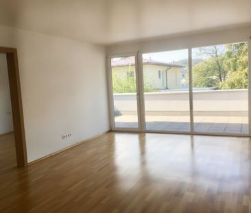 Attraktive 2-Zimmerwohnung mit Terrasse und Tiefgaragenplatz in Fel... - Photo 1