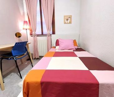 Calle de Francisco Silvela, Madrid, Community of Madrid 28028 - Photo 6