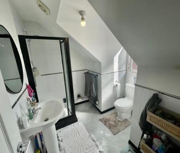 4 Bedroom Semi Detached To Let - Photo 4