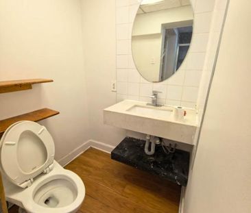 3 1/2 appartement près du métro, meublé à louer - Photo 3