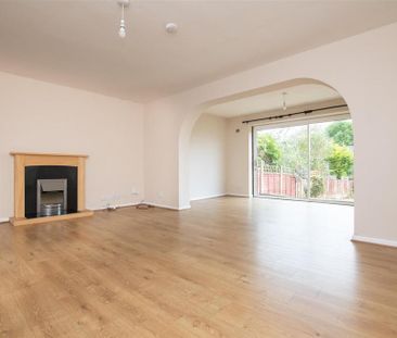 3 bedroom detached house to rent - Photo 4