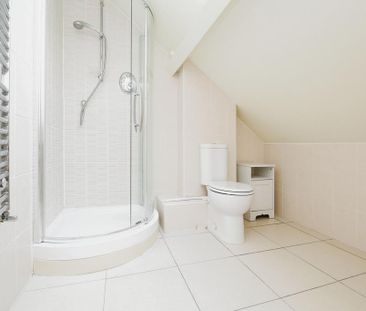 4 bedroom semi-detached house to rent - Photo 6