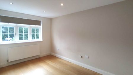 4 bed end terrace to rent - Photo 5