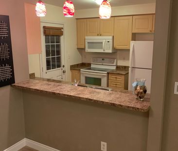 For Lease - 3036 Dewridge Avenue, Oakville, Ontario - Photo 4