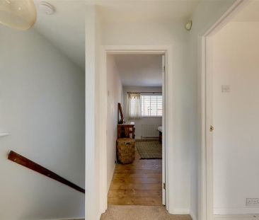 2 bedroom end of terrace house to rent - Photo 5