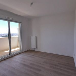location Appartement T2 DE 38.5m² À NOISY LE GRAND - Photo 2