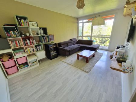 Location Appartement 3 pièces 65m² VELIZY VILLACOUBLAY 78140 - Photo 3