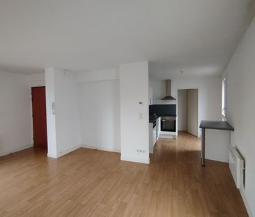 Location Appartement 3 pièces 63m² LILLE 59260 - Photo 2