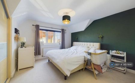4 bedroom detached house to rent - Photo 5