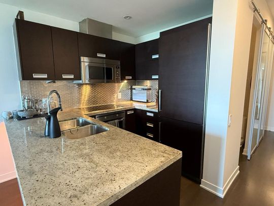 For Lease - 88 Park Lawn Road Unit# 2015, Toronto, Ontario - Photo 1