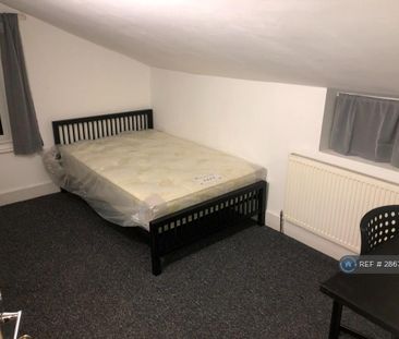 4 bedroom terraced house to rent - Photo 1
